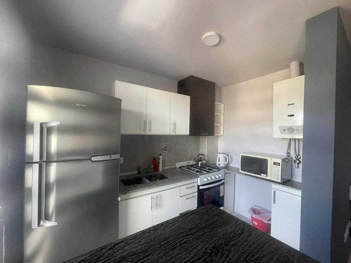 Departamento Por Dia Para 4 Personas Con Cochera Cubierta En Bahía Blanca Kültér fotó