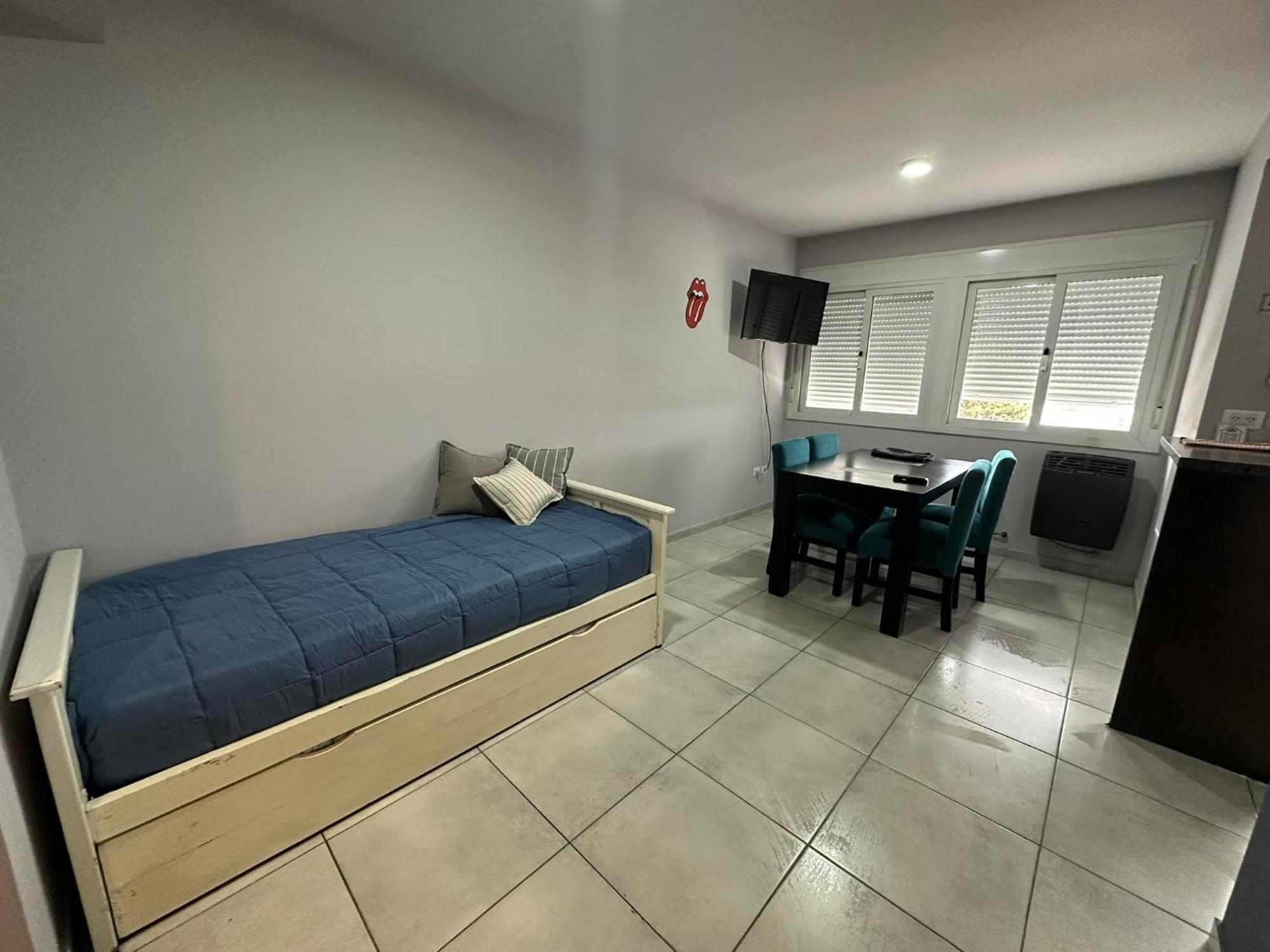 Departamento Por Dia Para 4 Personas Con Cochera Cubierta En Bahía Blanca Kültér fotó